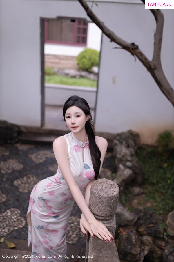 [XiuRen]高清写真图 2024.08.29 No.9087 小逗逗 丝袜美腿